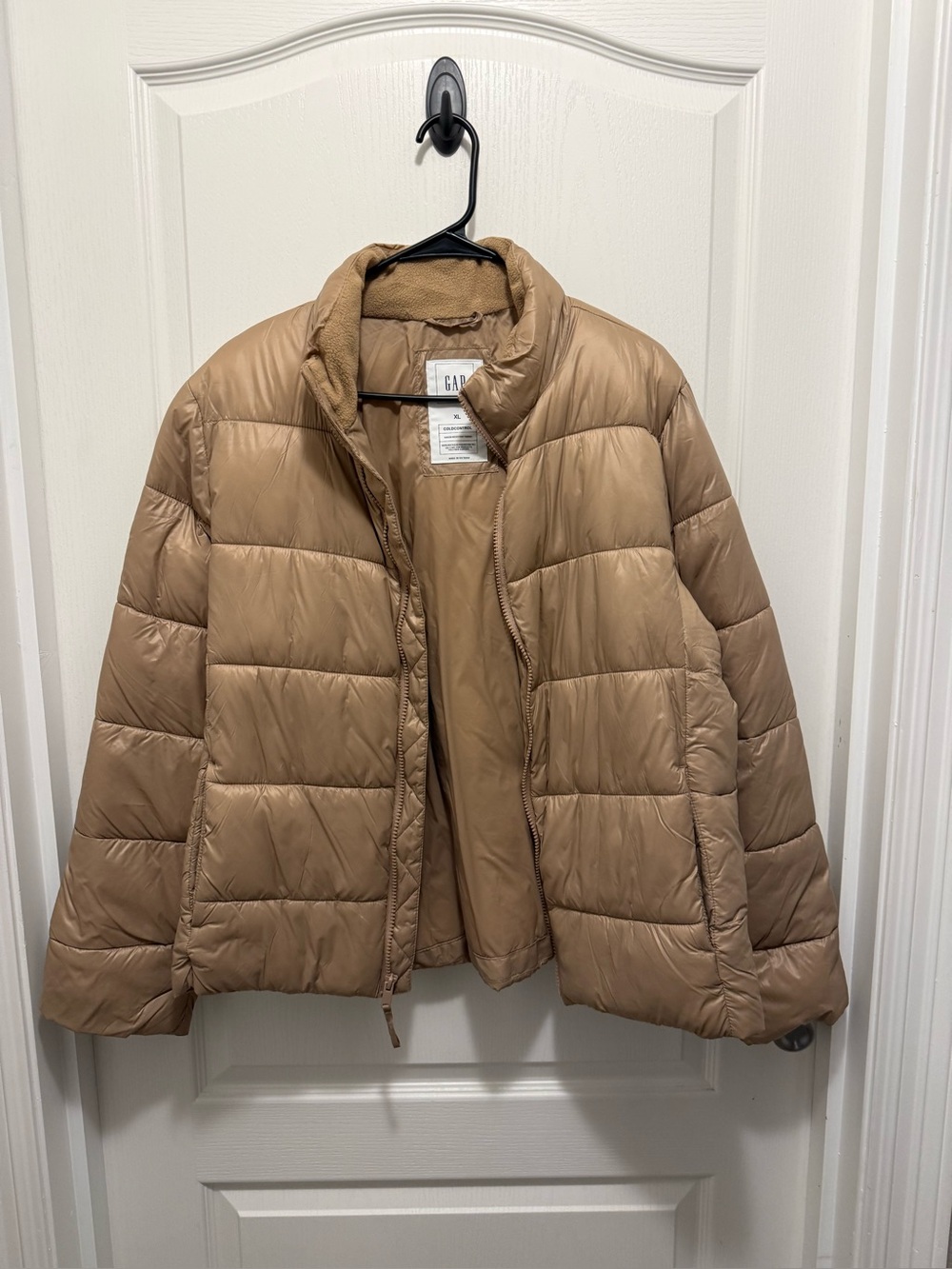 GAP Women's Camel Tan Puffer Jacket